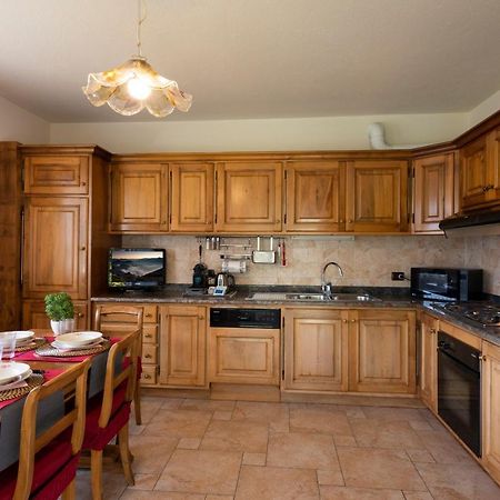 Villa Mara - Aosta - 200 Mq - Wifi - Jacuzzi - Parcheggio - Giardino Eksteriør bilde