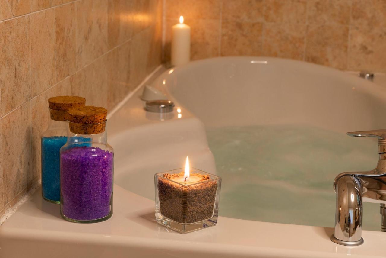 Villa Mara - Aosta - 200 Mq - Wifi - Jacuzzi - Parcheggio - Giardino Eksteriør bilde