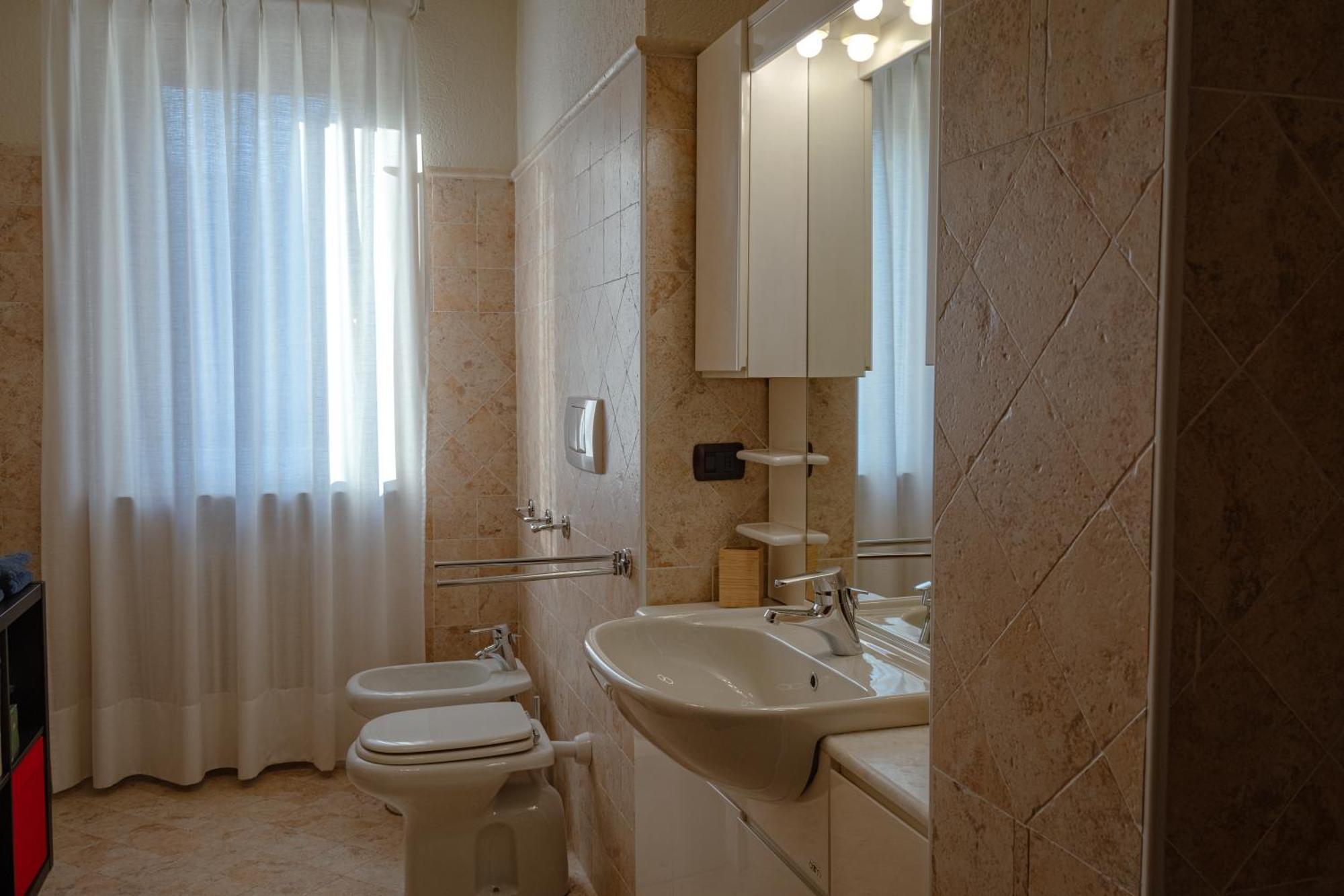 Villa Mara - Aosta - 200 Mq - Wifi - Jacuzzi - Parcheggio - Giardino Eksteriør bilde